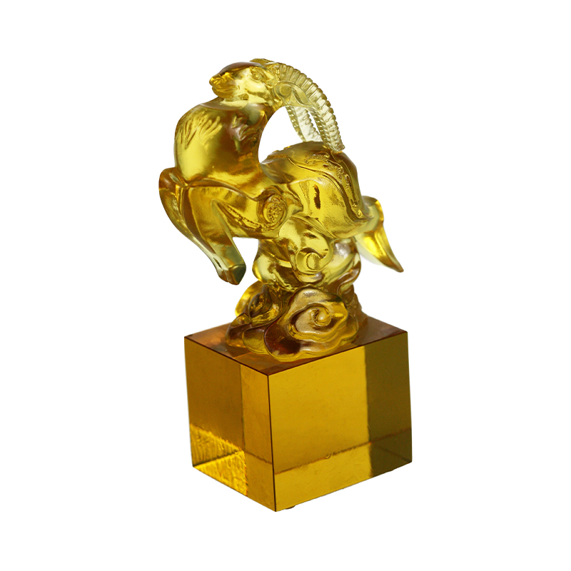 Zlaté průhledné skleněné křišťálové těsnění ve tvaru ovce