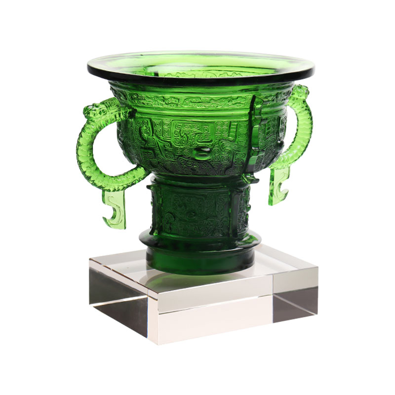 Čínský stativ s rukojetí dračích uší a vzorem trnů