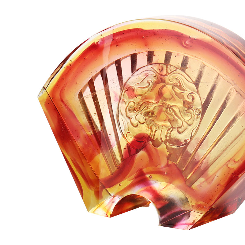 Čínské vějířovité glazované skleněné ozdoby