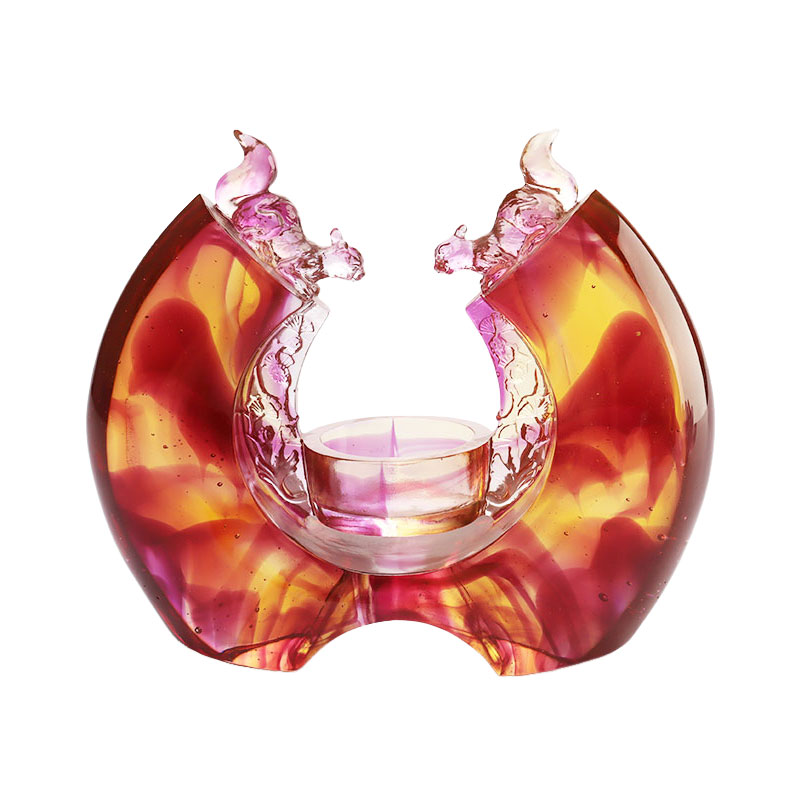 Svícen z fialové glazury