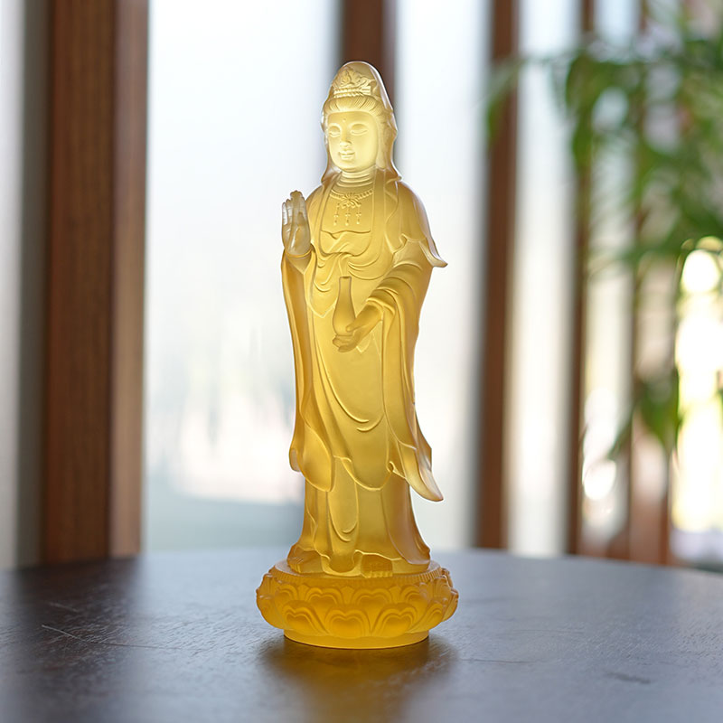 Skleněná socha Guanyin Bodhisattvy