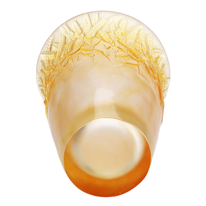 Váza z jantarového skla s reliéfními pšeničnými klasy