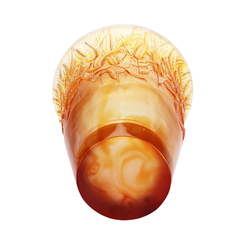 Váza z jantarového skla s reliéfními pšeničnými klasy