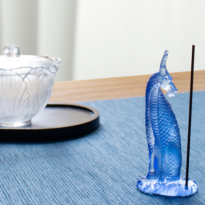 Skleněný držák na vonné tyčinky Kirin