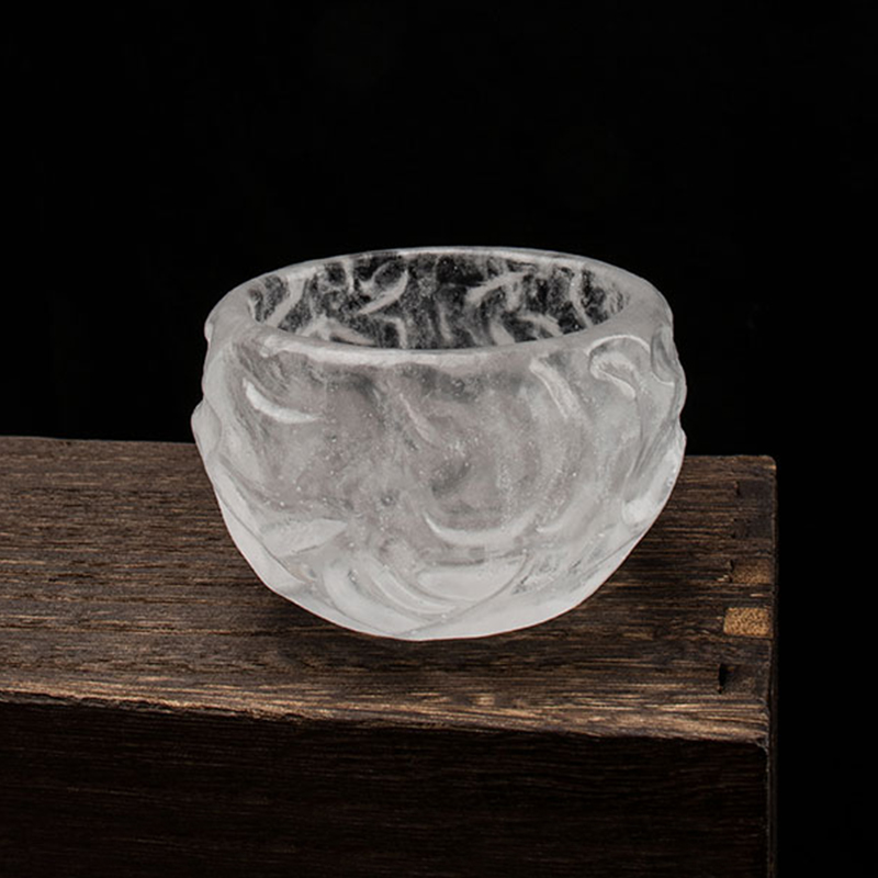 Sada skleněných čajových šálků se vzorem bublin pro použití v domácí kanceláři