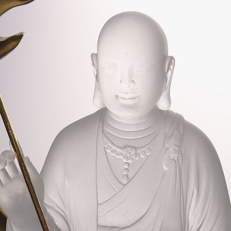 Skleněná socha Ksitigarbha Bodhisattvy