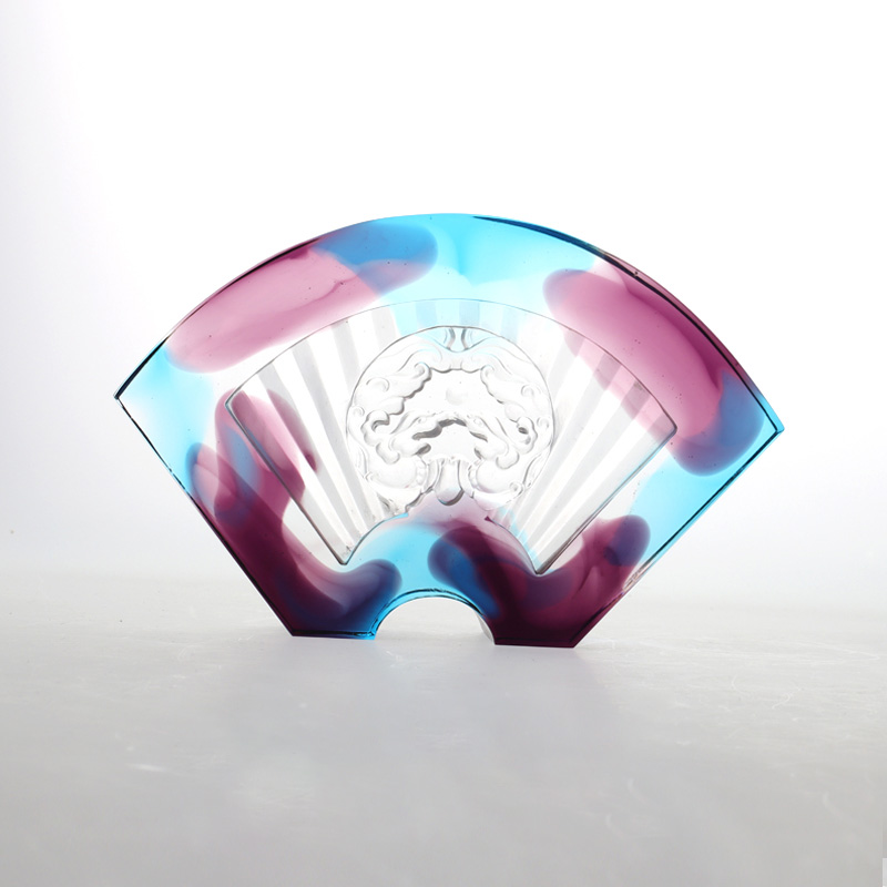 Čínské vějířovité glazované skleněné ozdoby