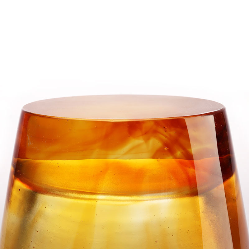 Váza z jantarového skla s reliéfními pšeničnými klasy